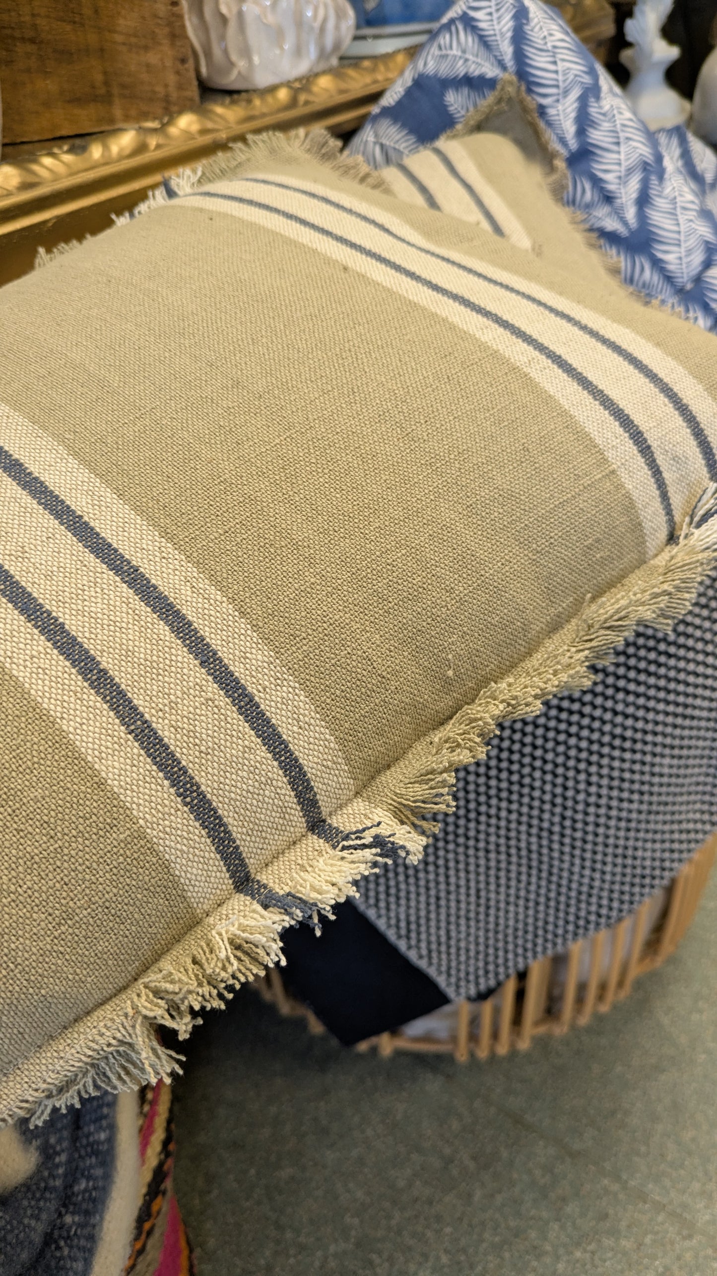 Saddlewood cushion