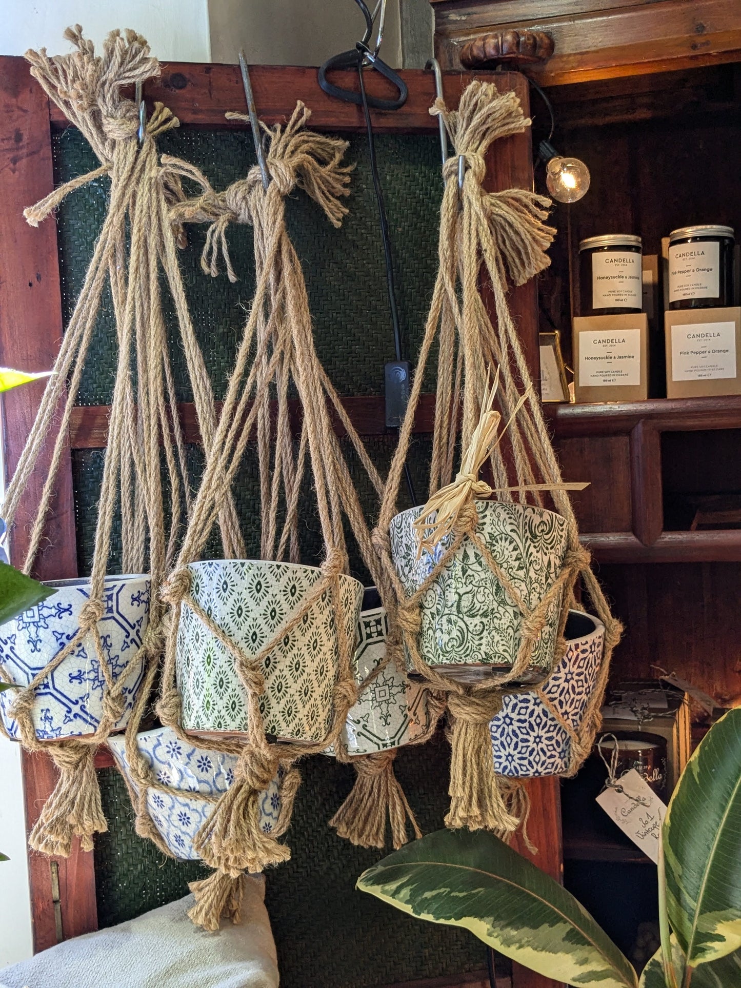 Jute Hanger and Pot